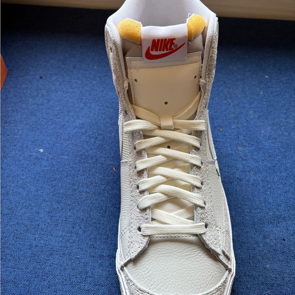 NWT Nike Blazer Mid Pro Club High-Top Sneakers in White - Picture 7 of 16